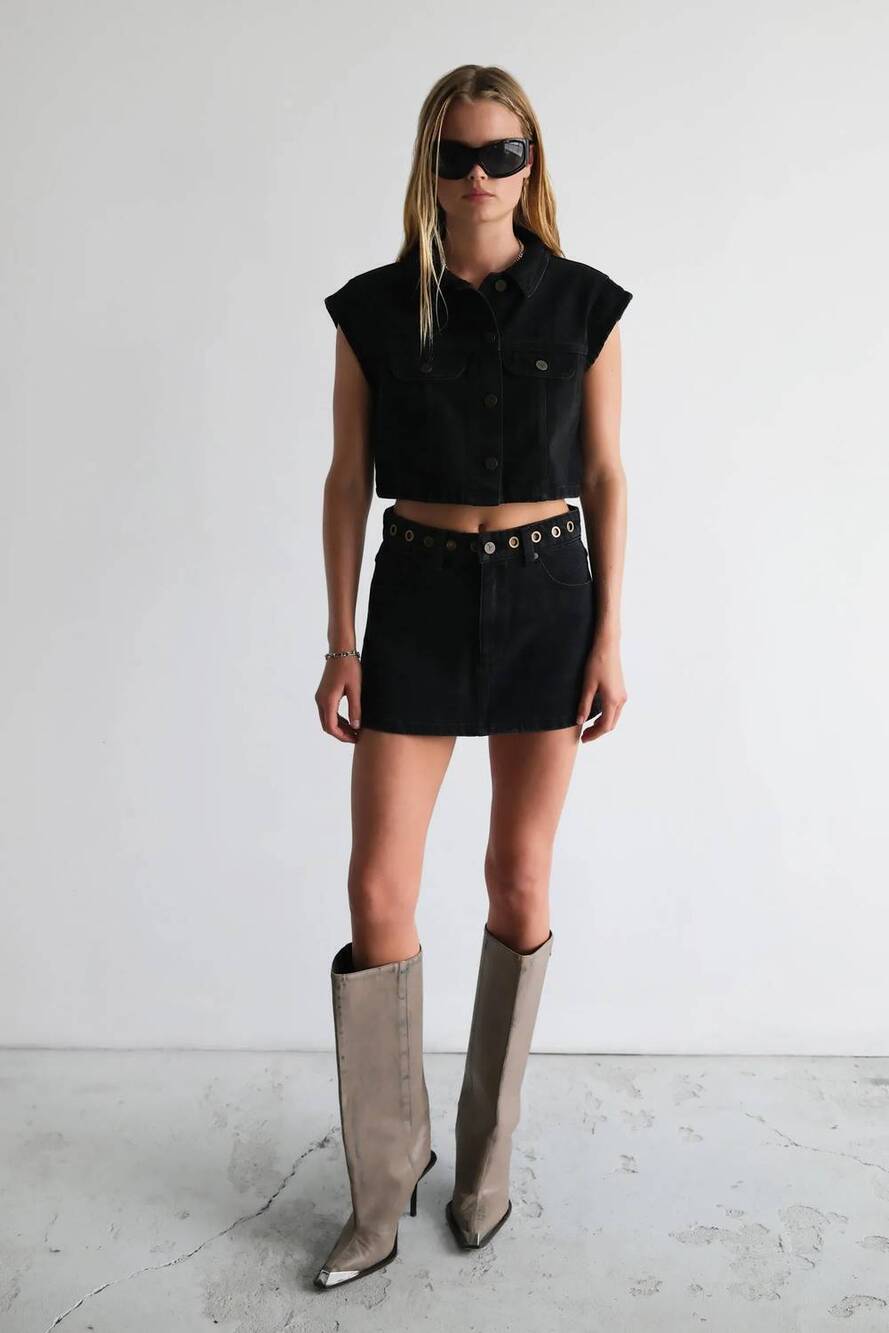 NEW ABRAND JEANS 95 mid-rise a-line skirt in brie eyelet